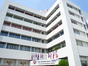 The International Hotel Chiangmai（YMCA)